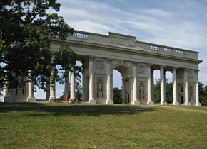 Valtnice, colonnade Reistna